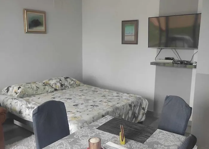 Eagle's Nest Apartman *